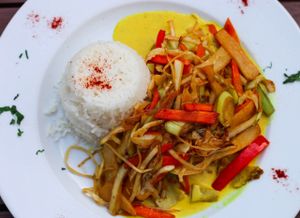 Coconut-Curry with Seitan and Veggies at Ronja in Muelheim
