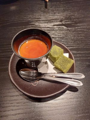 Warabi mochi and soy milk pudding at Mamehachi in Kyoto