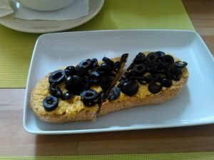 Hummus bruschetta at BIOFresh in Timisoara