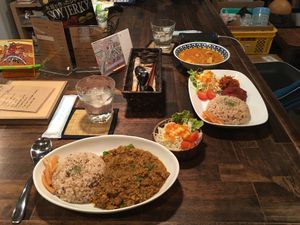 Keema curry, coconut curry, Wakame/Ume tea, sides: Vadai, some pickles or salad (I forgot since it wasn't my order...) I also got the soy-karage which where very good, but unfortionately didn't make it on the picture since they arrived a little later... at VegRecar in Matsuyama