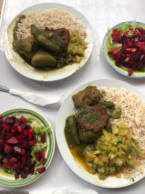 el segundo con su ensaladita at Comedor Vegetariano in Huaraz