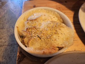 Garlic and cheeze potatoes at Purezza in Brighton