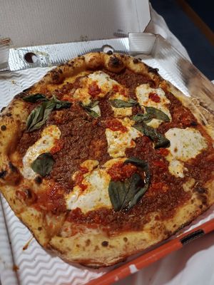 Lasagne piccante pizza at Purezza in Brighton