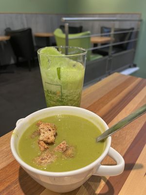 Vegan soup (leek and split pea) with a basil spinach smoothie   at EXKi - Grand Rue in Luxembourg City