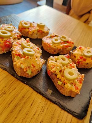 מנה מהממת, ממש מרגיש כמו גבינה אמיתית at Veggic in Plovdiv