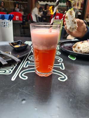 Erdbeerlimonade frisch gemixt at Veggic in Plovdiv