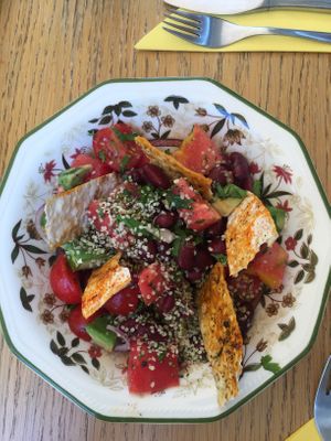 Салата боб и авокадо at Veggic in Plovdiv