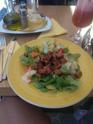 Tempeh salad at Veggic in Plovdiv