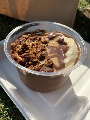 Chocolate and banana breakfast pot  at Chia Naturally Healthy in Hitchin