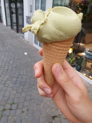 Pistacchio vegan ice cream at Eis Cafe De Lorenzo in Saarbrucken