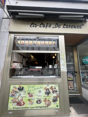 Front   at Eis Cafe De Lorenzo in Saarbrucken