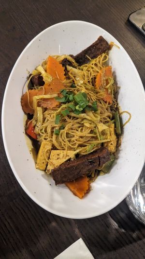 Singapore friend noodles at Veggo Sizzle in Adelaide