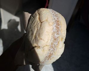 alfajor de maicena at La Besnéta in Barcelona