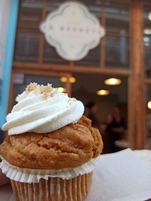 Carrot cupcake at La Besnéta in Barcelona