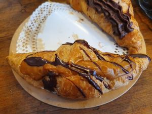Dulce de leche croissant at La Besnéta in Barcelona