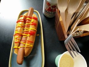 hot dog at Vegan Hippo in London