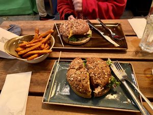 Vegan Burger + Vegetarian Burger + Sweet Potatoes at Hans im Glück - Isartorplatz in Munich