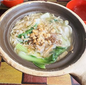 Claypot Ee Mee  at Tian Xia vegetarian 天下素食 in Johor Bahru