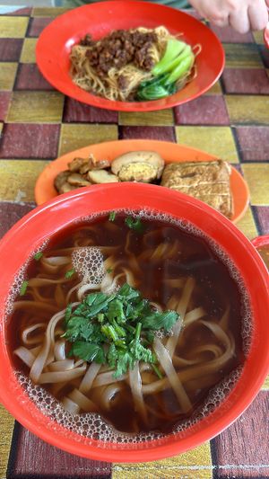 Kway Chup and Mee Pok  at Tian Xia vegetarian 天下素食 in Johor Bahru