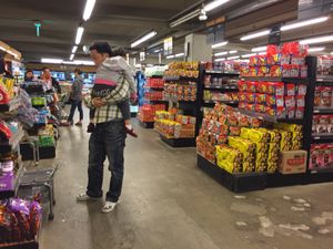 pretty big - lots of options at Saruga Organic Supermarket 사러가 슈퍼마켓 in Seoul