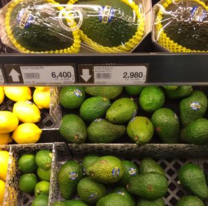 avocados at Saruga Organic Supermarket 사러가 슈퍼마켓 in Seoul