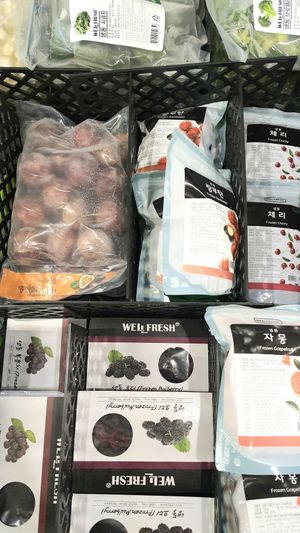 frozen fruits at Saruga Organic Supermarket 사러가 슈퍼마켓 in Seoul