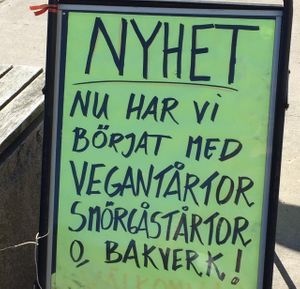 Announcing vegan goods at Snovit Konditori och Servering in Gothenburg