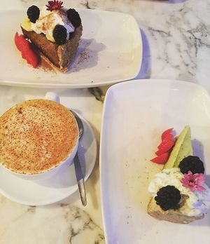 Banoffi pie & key lime pie coffee break at Redemption - Chepstow in West London