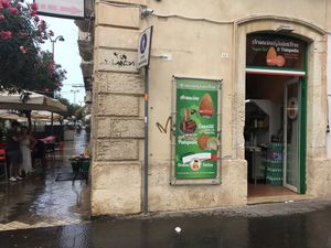 main entry + garden at Arancinaglutenfree in Siracusa