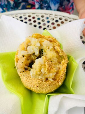 Inside Delicious Vegan “Veggie Grill” Arancini at Arancinaglutenfree in Siracusa