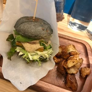 Avocado Tofu Burger with fries at Veganic To Go in Tokyo