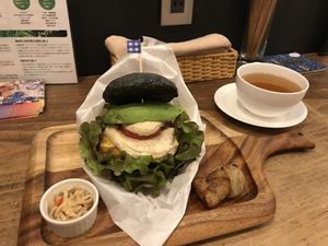 tofu avocado burger with hemp bread  at Veganic To Go in Tokyo