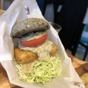 Fishy Tartar Burger  at Veganic To Go in Tokyo