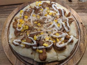 Vegan chicken mayo pizza!!! First time I ever found such a beast 👌 at Veganic To Go in Tokyo