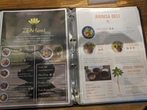 Menu at Veganic To Go in Tokyo