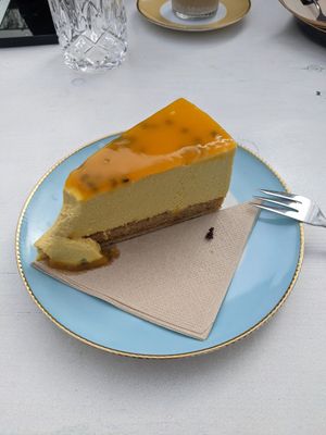 mango passionfruit cake at Einzig in Bad Vilbel