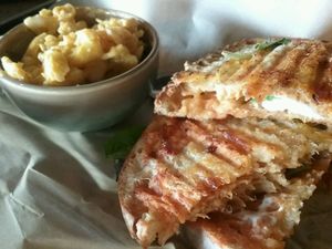 Sqauker Texas Ranger and vegan Mac n cheeze.  at The Nile in Mesa