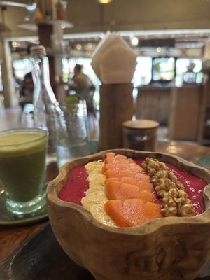 Dragon smoothies bowl & matcha   at Atman Kafe in Ubud