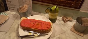 Tostá de salmorejo de remolacha y zumo de pepino at La Bicicleta in Cordoba