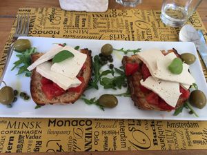 Tofu crostini  at La Barrique in Lecce