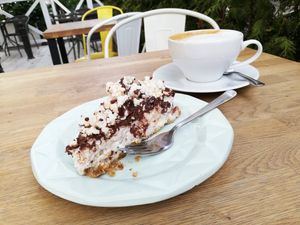 Vegan cake at Legal Cakes in Warsaw