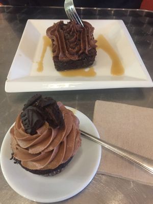 Cupcake and brownie at Cosmic Treats in Toronto