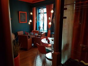 interior at Than Thai in Kortrijk