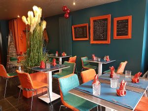 interior at Than Thai in Kortrijk