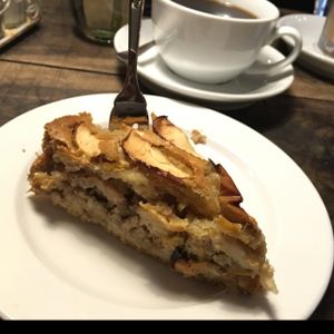 vegan apple cake at Die Pause in Marburg