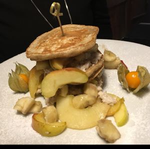 apple coconut banana pancakes at Die Pause in Marburg