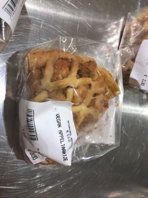 Vegan apple pie at De Halm Natuurvoeding in Amstelveen