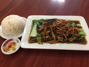 Mock chicken and mushroom stir fry at Bo De Trai in Footscray