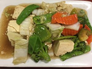 Mixed vegetables with tofu at Bo De Trai in Footscray