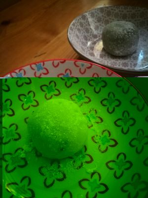 daifuku and kurumimochi mochi - sweet rice balls filled with red bean paste and walnut paste at Matcha Komachi in Vienna